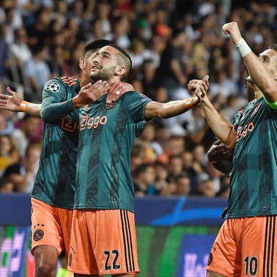 他的个人实 他的个人实